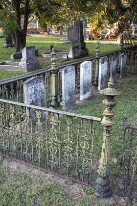 gravestones-magnolia-cemetery-charleston-0041