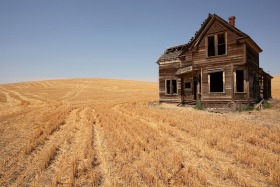 abandoned-farmhouse-dufur-oregon-0065