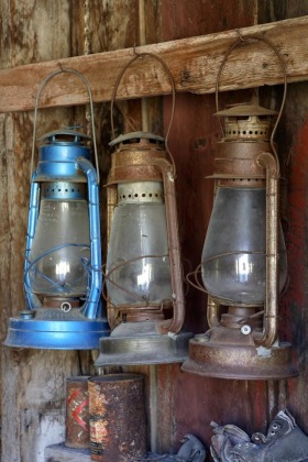 antique-lanterns-bodie-historic-park-0067
