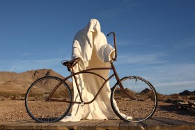 rusted-bicycle-ghost-statue-goldwell-museum-rhyolite-0090