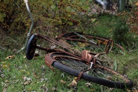 rusted-bicycle-insane-asylum-norwich-state-hospital-0071