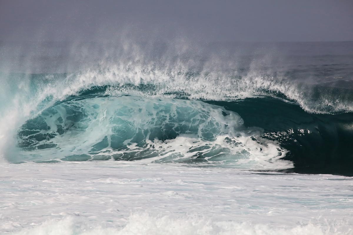 breaking-wave-bonzai-pipeline-north-shore-oahu-hawaii-0649
