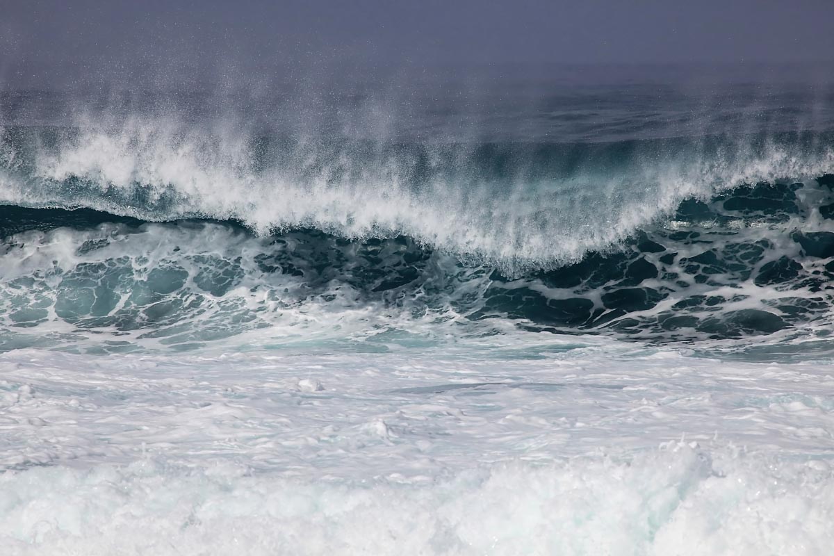 breaking-wave-bonzai-pipeline-north-shore-oahu-hawaii-0650