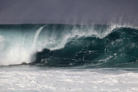 breaking-wave-bonzai-pipeline-north-shore-oahu-hawaii-0648