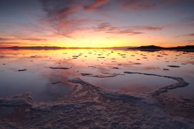 great-salt-lake-sunset-salt-covered-rocks-rozel-point-0254