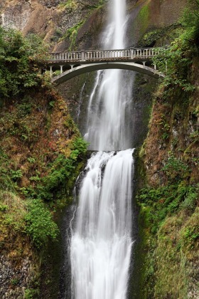 multnomah-falls-bridge-columbia-river-gorge-oregon-0369