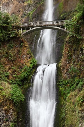 Multnomah Falls, Columbia River Gorge National Scenic Area, Oregon